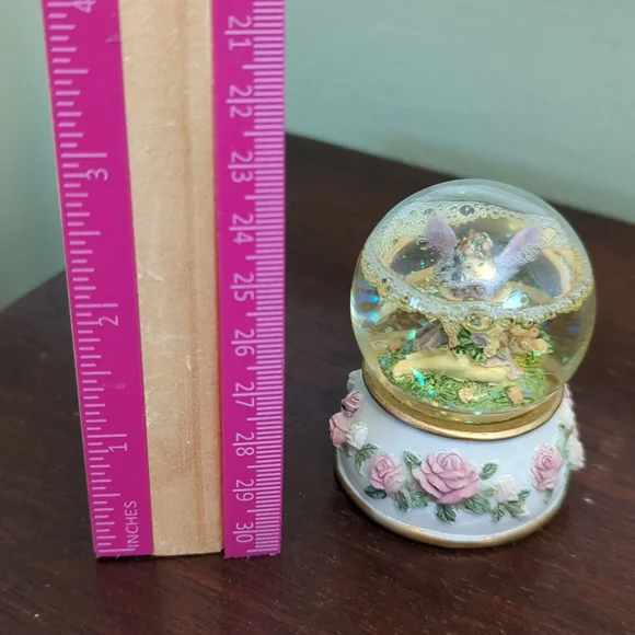 Garden Fairy snow globe by Dezine - Picture 1 of 6